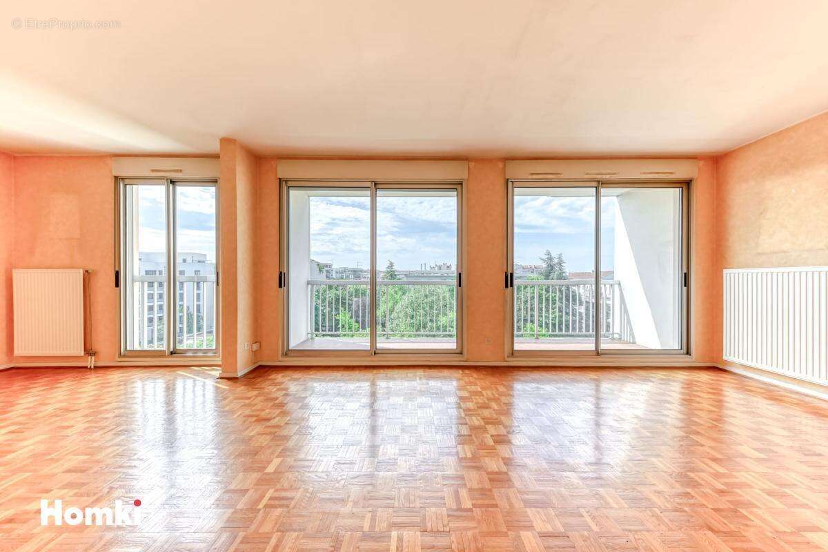 Appartement à LYON-8E