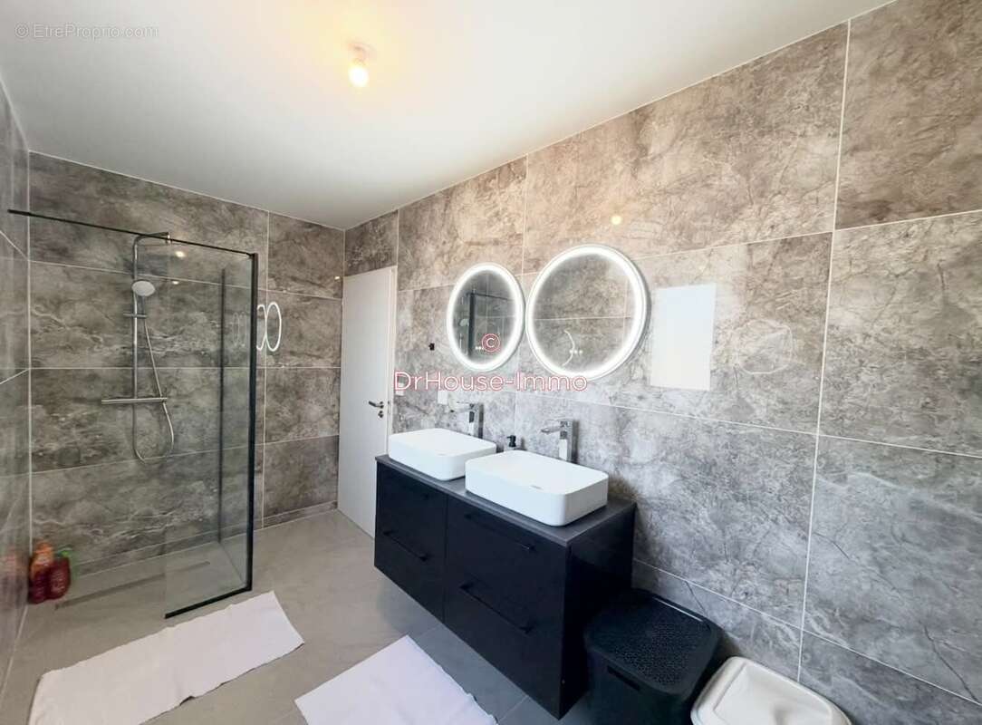 Maison 116 m² à Rouxmesnil-Bouteilles  - photo 6