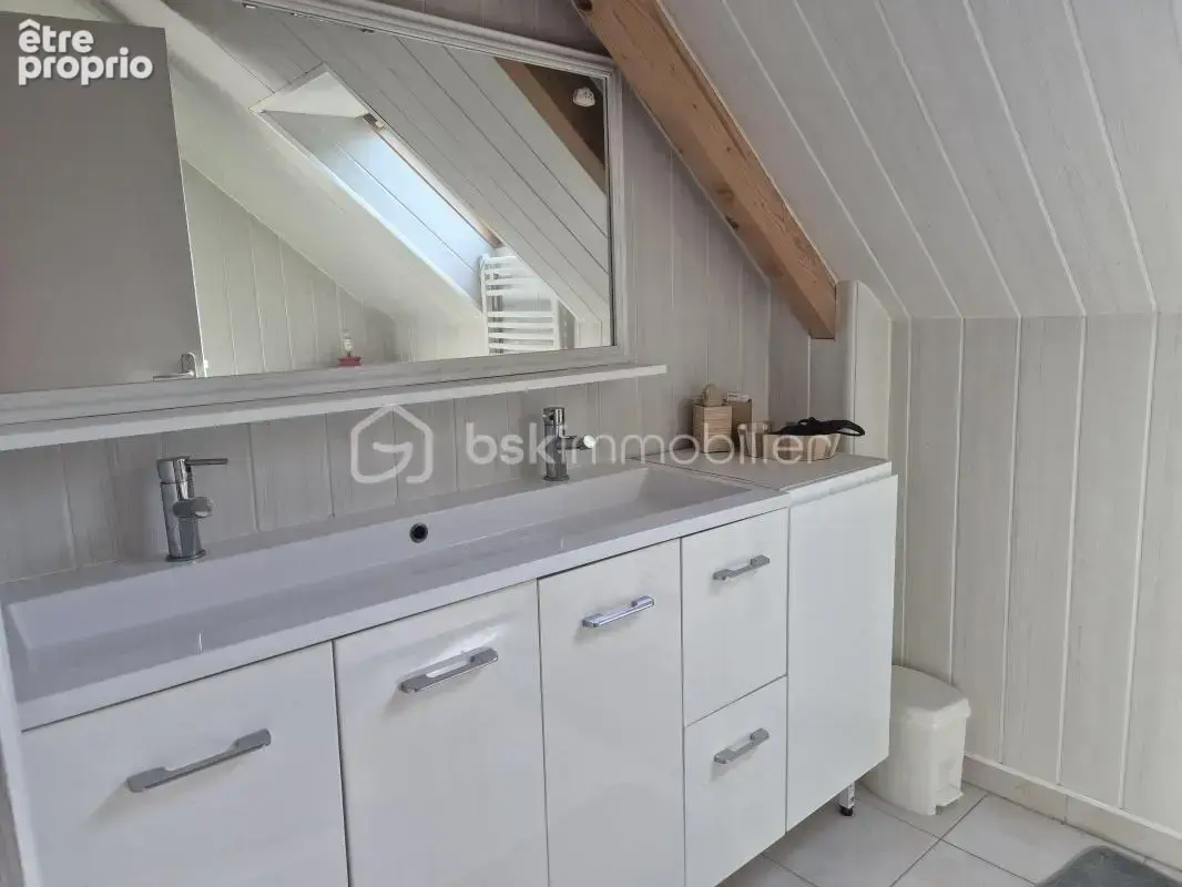 Maison de 86 m² – 3 chambres – Terrain clos de 600 m² – Garage de 40 m² – Lanhelin (Mesnil-Roc'h) - photo 12