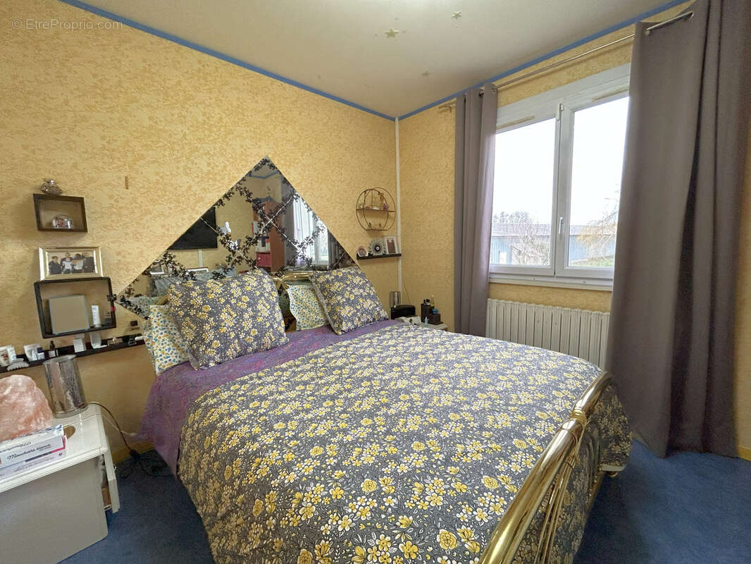 Maison à PONT-DE-VEYLE