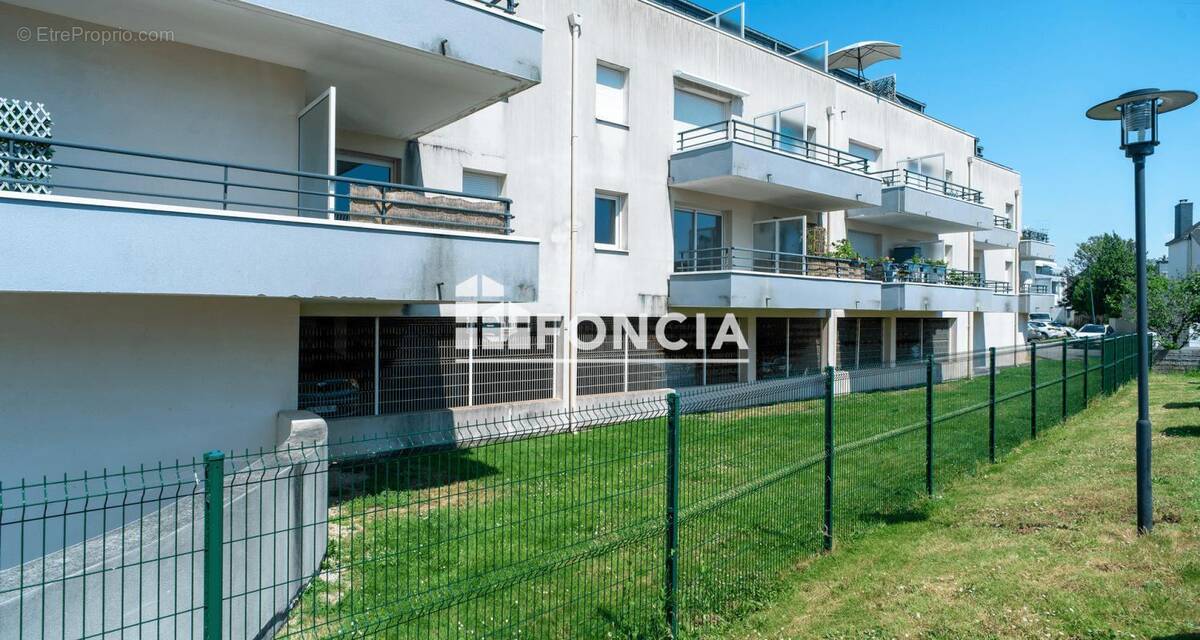 Appartement à SENE