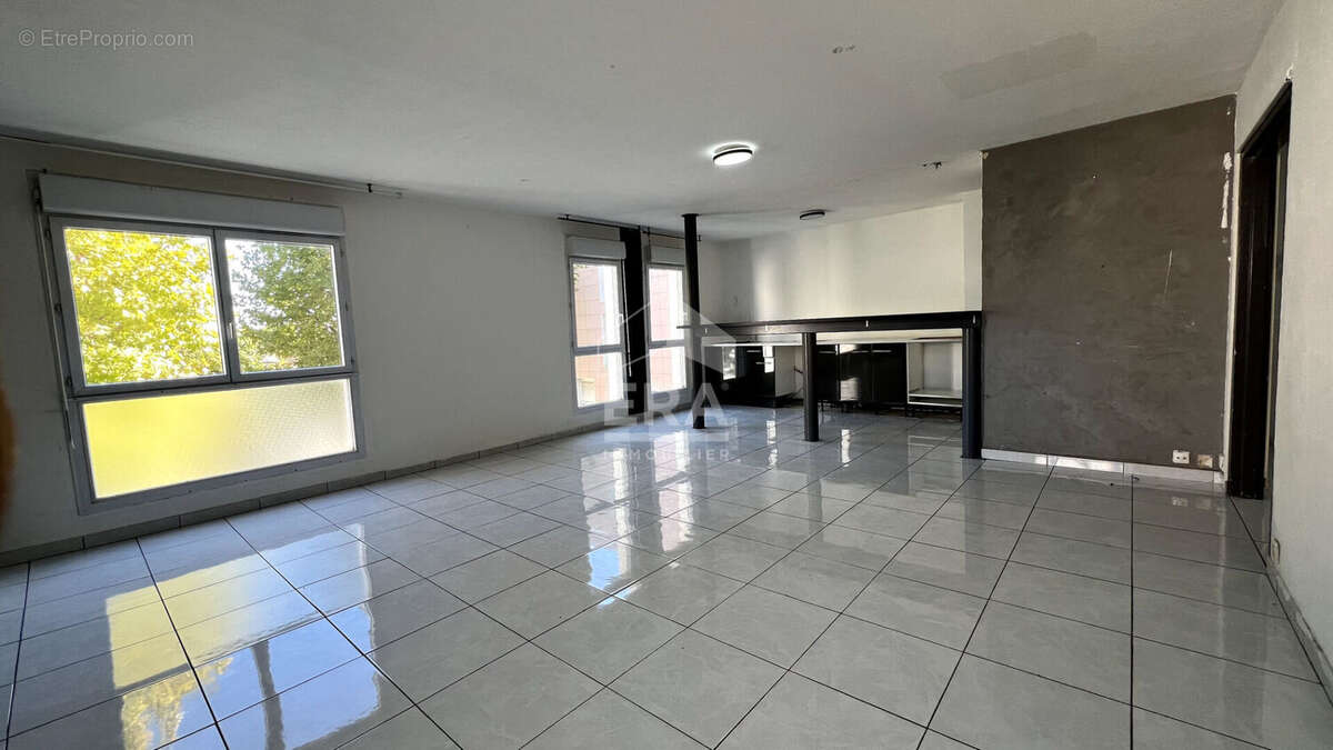 Appartement à PORT-DE-BOUC