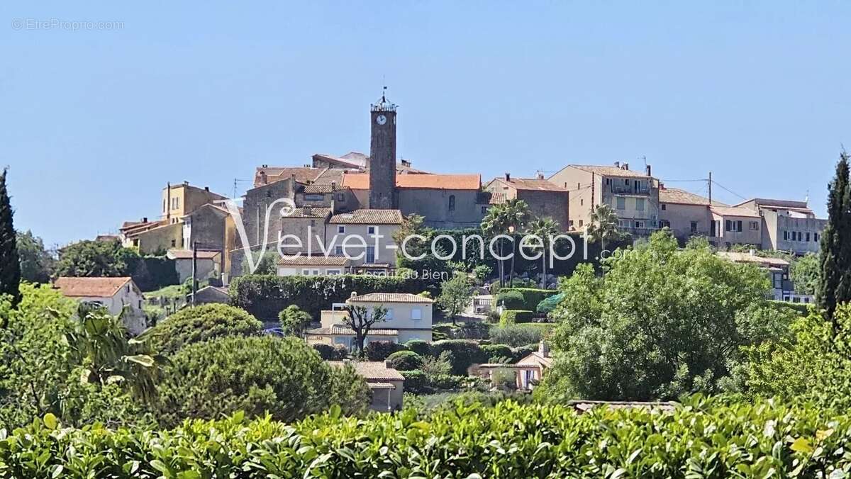 Maison à VALBONNE