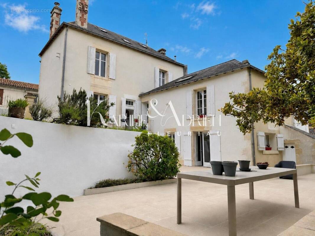 Photo 1 - Maison à LE GUE-DE-VELLUIRE