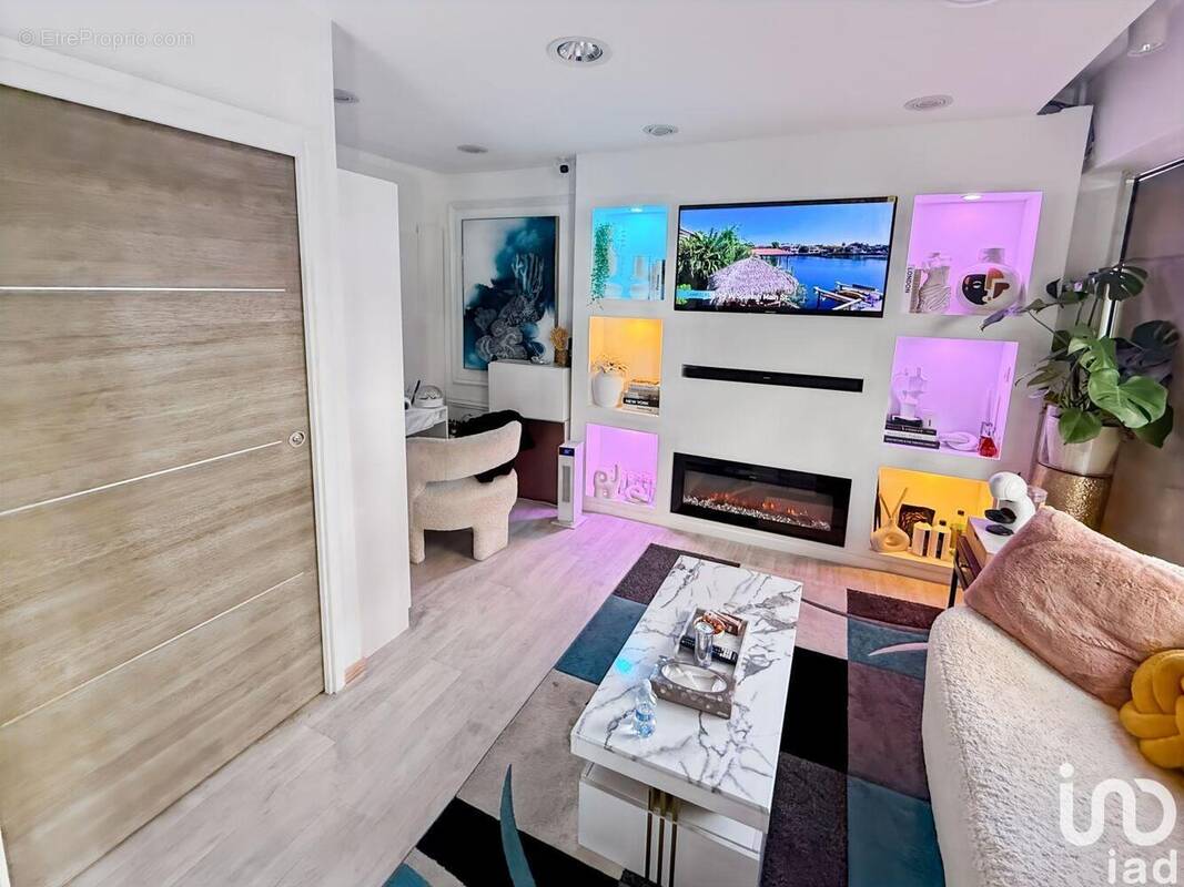 Photo 1 - Commerce à MARSEILLE-8E