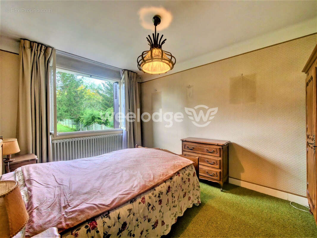 Maison à SAINT-THIBAULT-DES-VIGNES