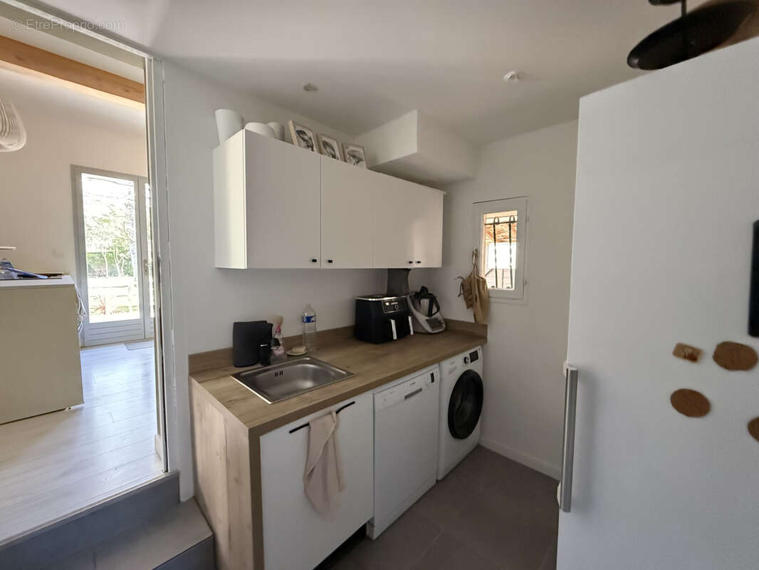 Villa 4 chambres 1 bureau sur 765m2 de terrain - photo 15