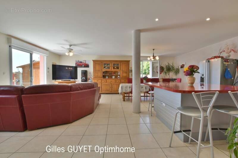 BERNAY,MAISON INDIVIDUELLE T9, DPE:C  177M  6 chambres. Terrain de 1000M² env. 319990€ - photo 24