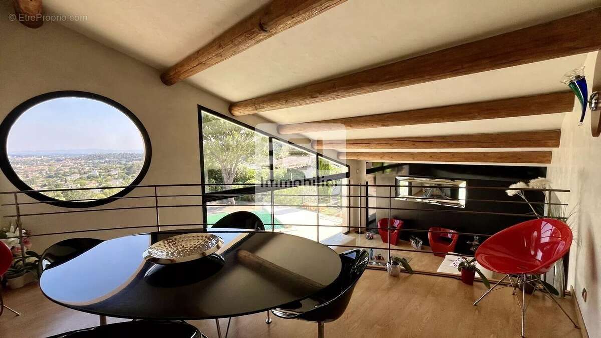 Maison à VILLENEUVE-LES-AVIGNON