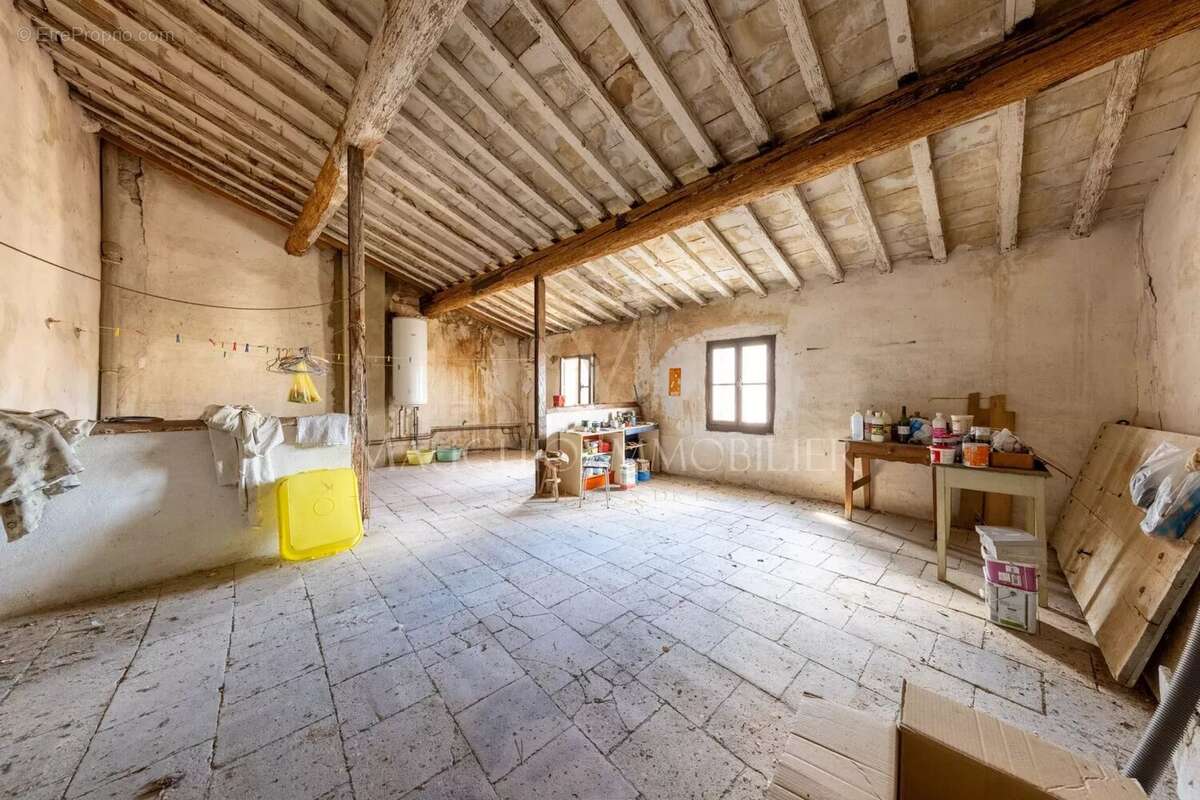 Appartement à MAUGUIO