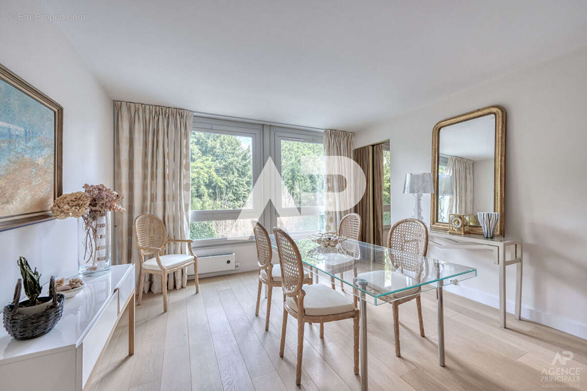 Appartement Rueil Malmaison 5 pièce(s) 105.56 m2 - photo 3