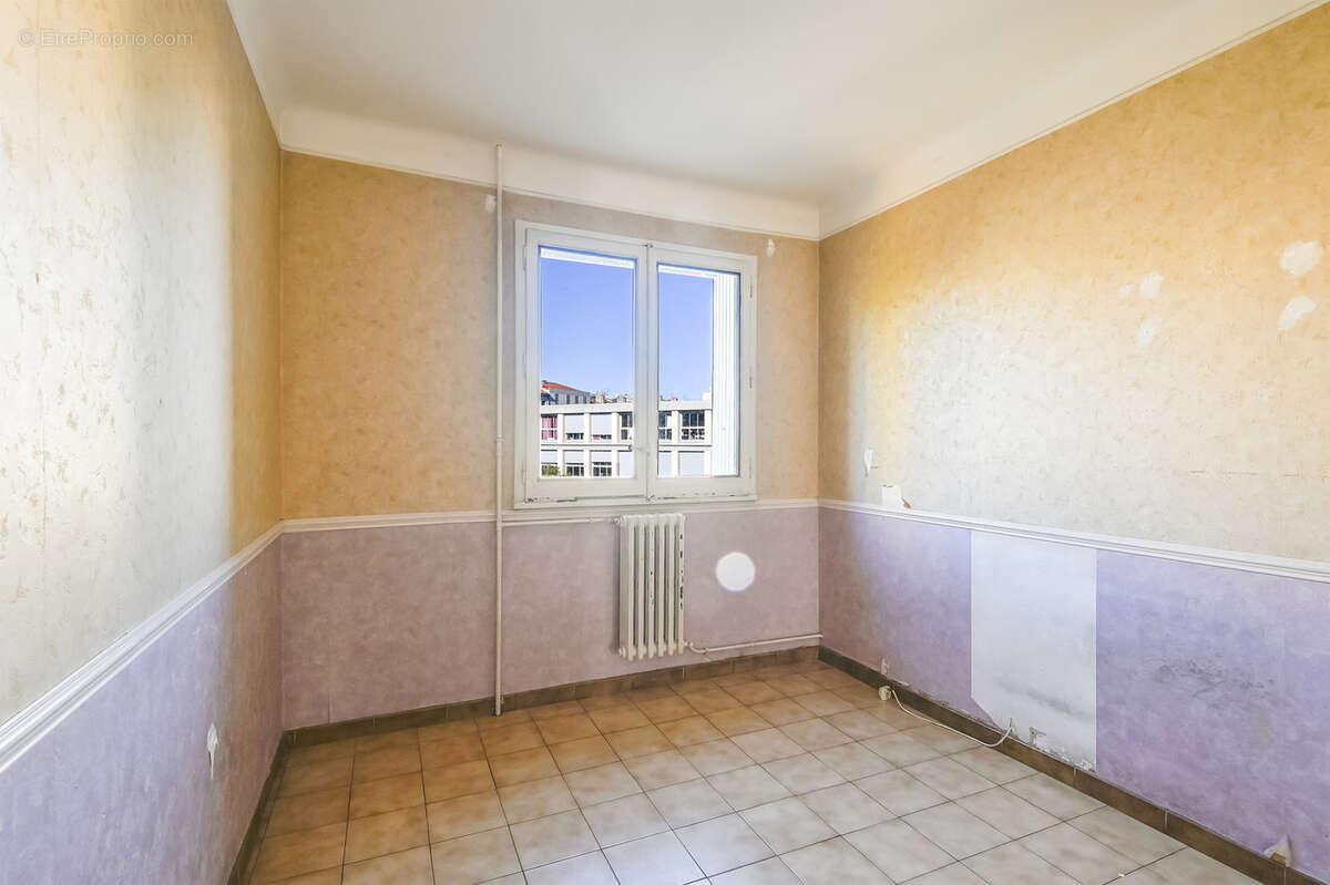 Appartement à MARSEILLE-3E