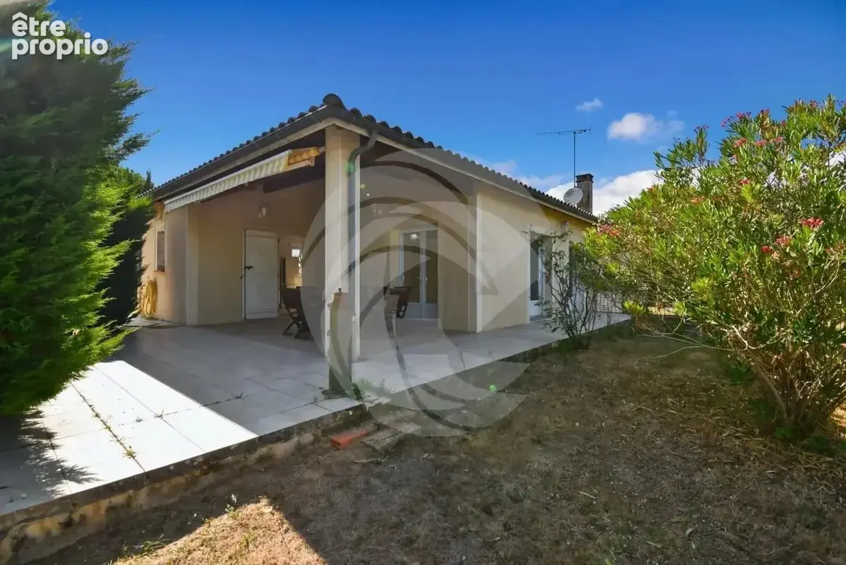 Maison T5 de 2003 avec sous-sol complet et grand terrain à Mirabel - photo 2