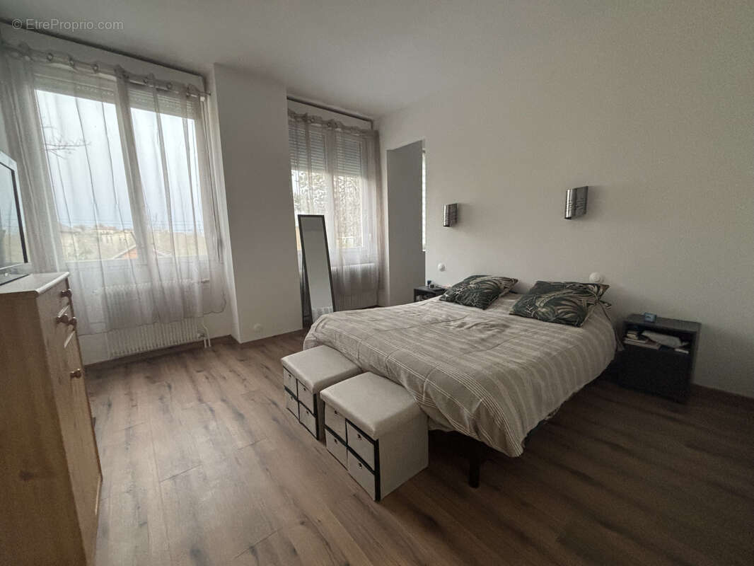 Maison à SAINTE-COLOMBE-SUR-SEINE