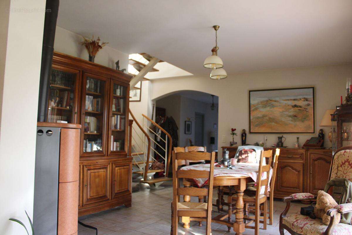 Maison Lanfains 8 pièce(s) 159m2 - photo 3