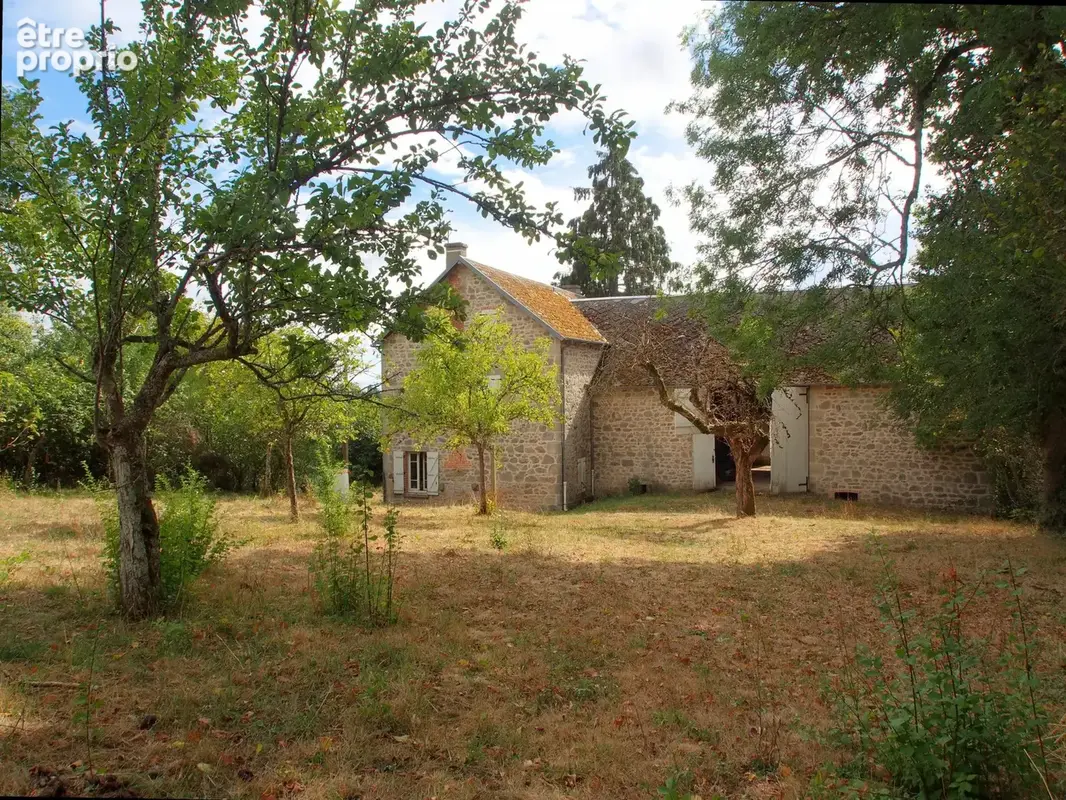 Maison 5 pièces 120 m² à vendre à Charensat (63640) - photo 2