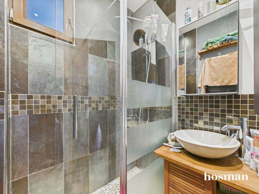 Appartement à PARIS-20E