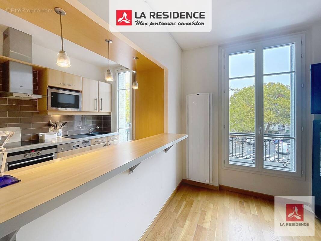 Appartement à PARIS-17E