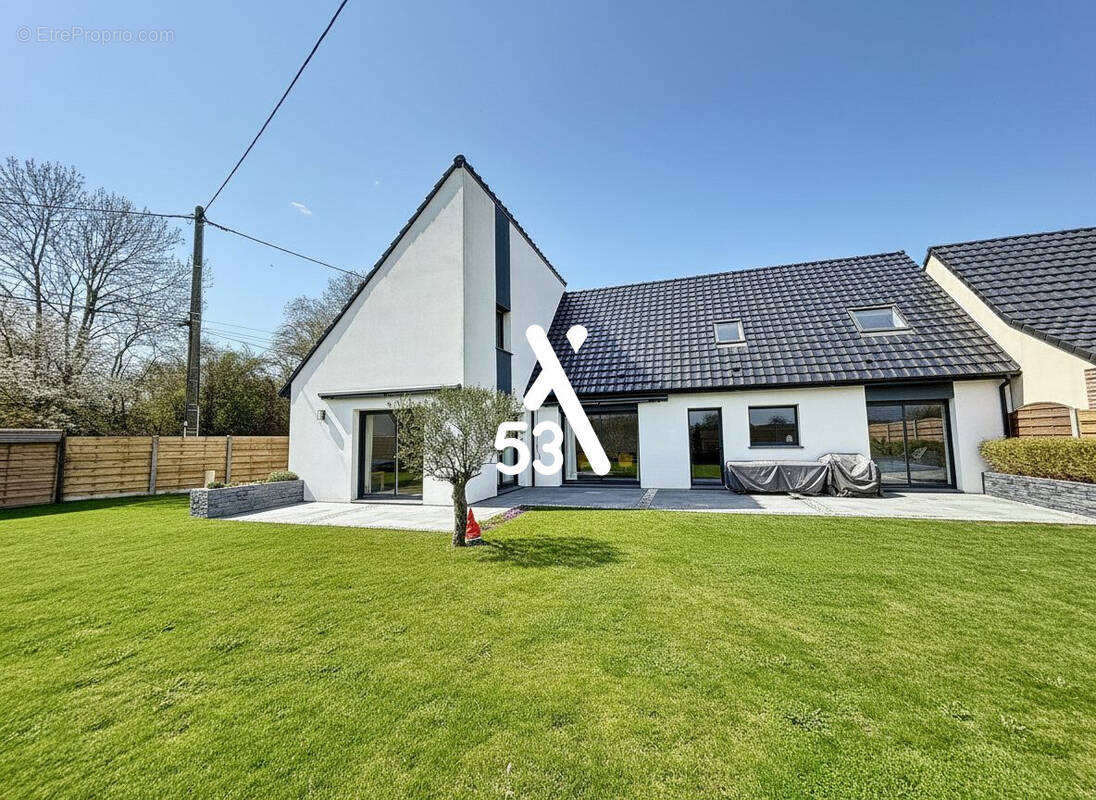 Maison à CAMPAGNE-LES-WARDRECQUES