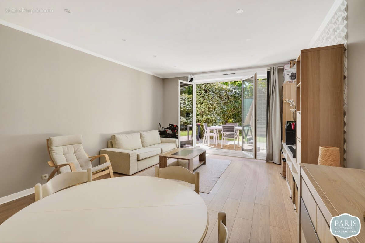Appartement à LE PLESSIS-ROBINSON