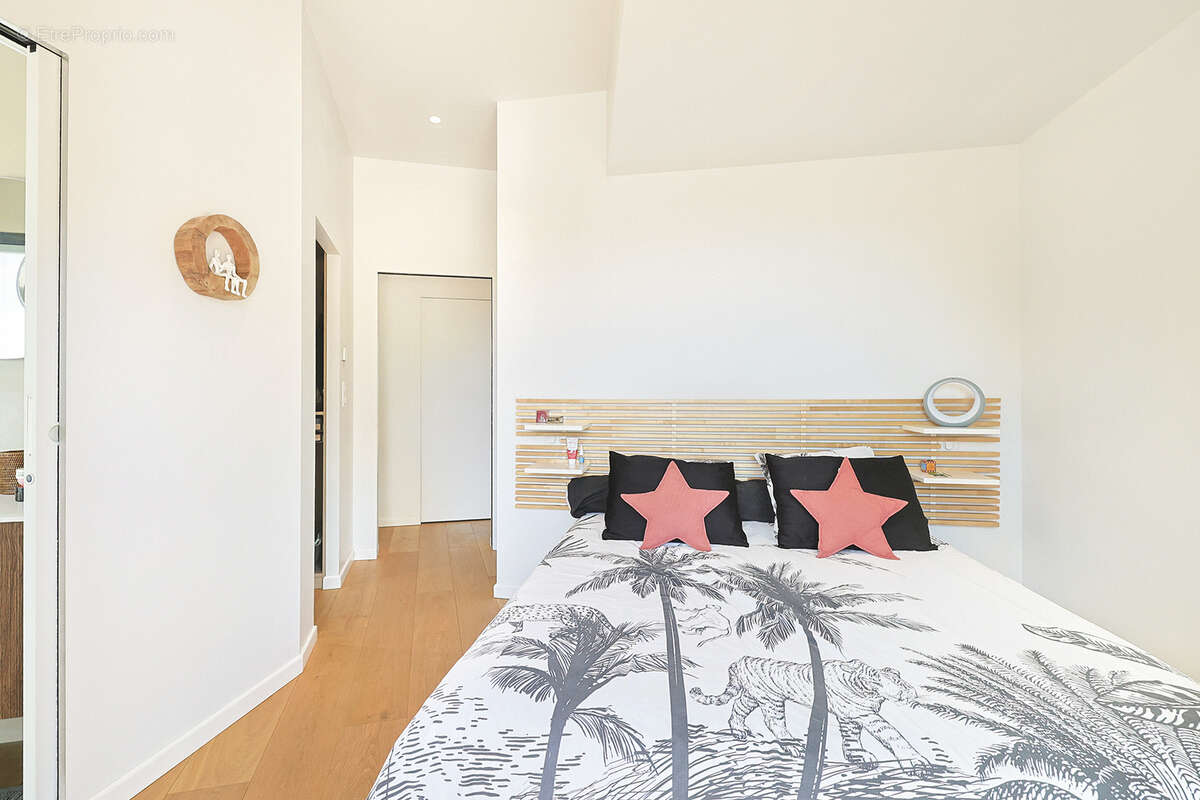 Maison à SOLLIES-VILLE