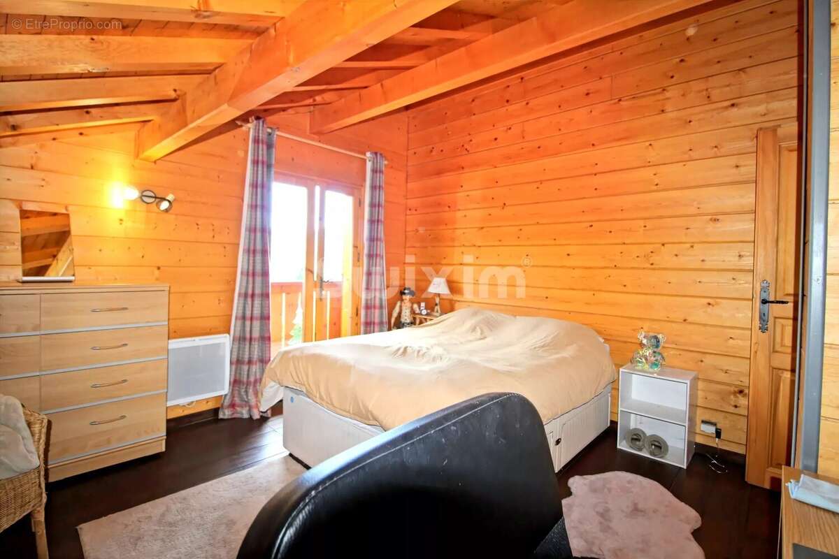 À vendre – Chalet en madriers 4 pièces avec terrasse panoramique – Habère-Lullin (Vallée Verte) - photo 4