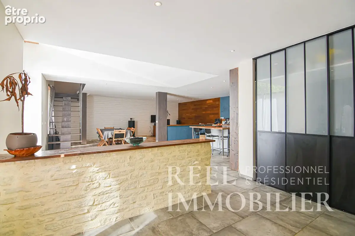 Grande maison de ville de 291 m² avec jardin et terrasse panoramique - photo 5