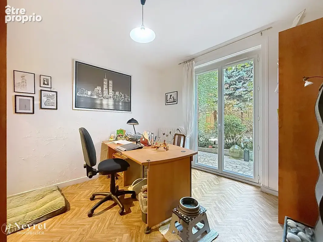 Oullins centre, belle propriété de charme avec annexe de 100m2 - photo 10