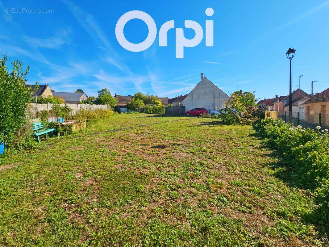 Terrain à GOURNAY-SUR-ARONDE