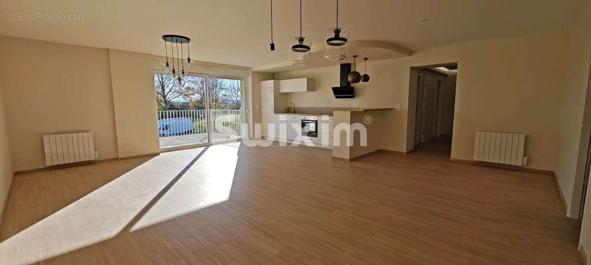 Appartement à LE DESCHAUX