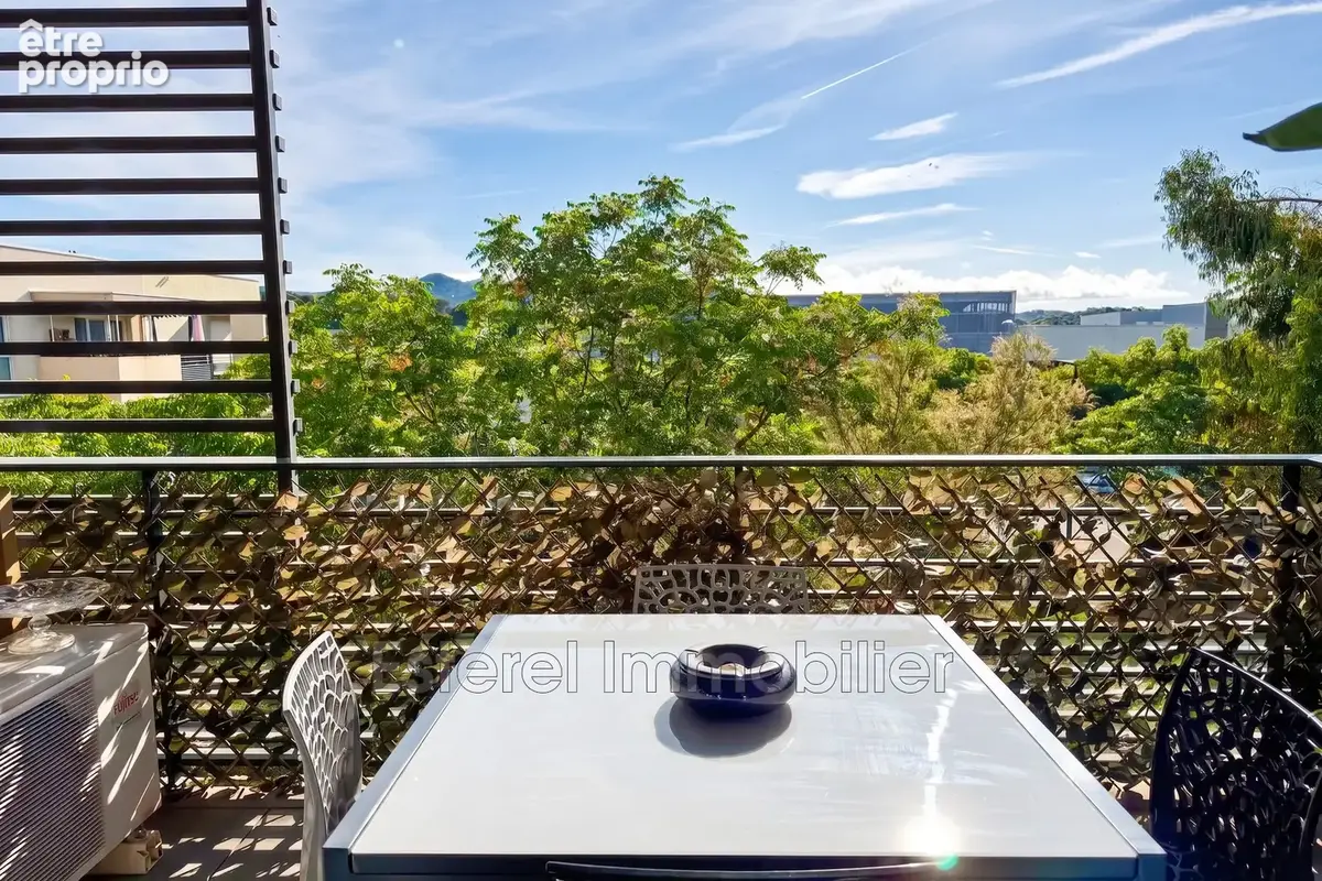 Appartement 3 pièces 57 m² à vendre à Frejus (83600) - photo 2