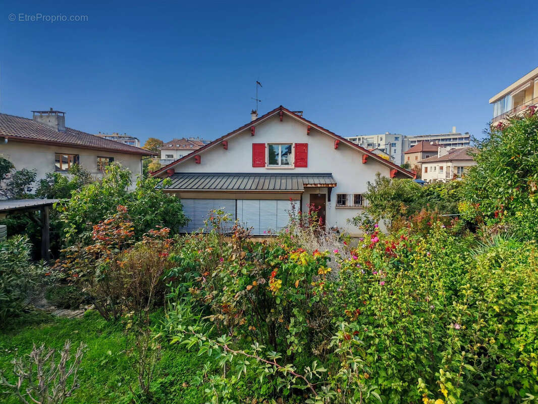 Maison 155 m² à Gaillard  - photo 2