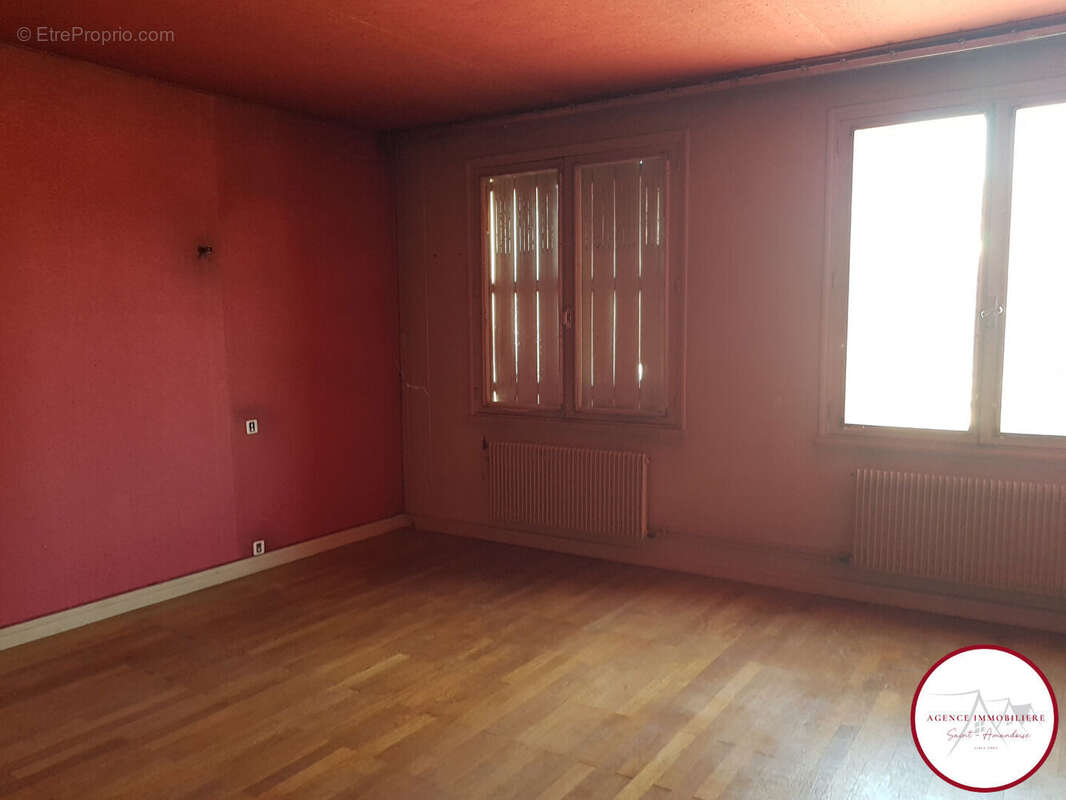 Appartement à SAINT-AMAND-MONTROND