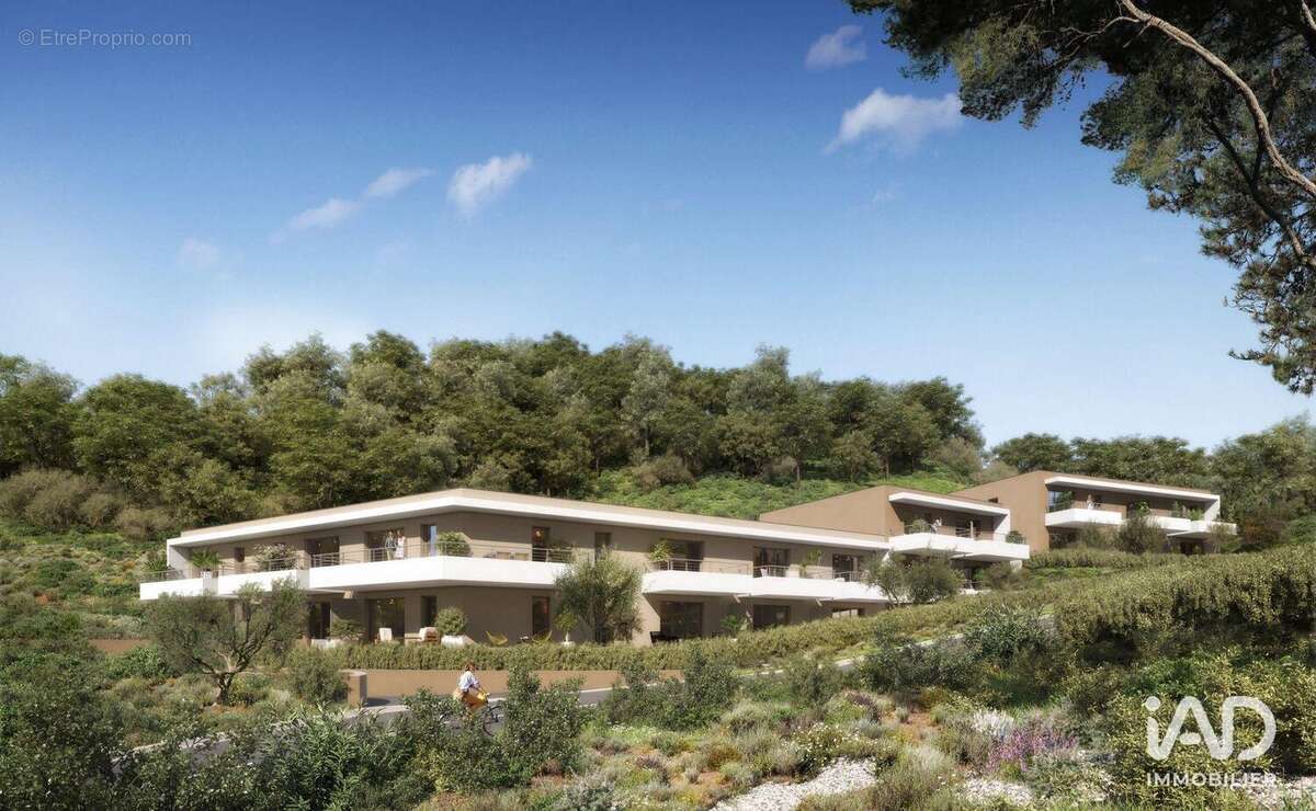 Photo 2 - Appartement à LA ROQUETTE-SUR-SIAGNE