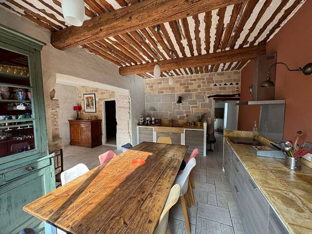 Maison à CHATEAURENARD