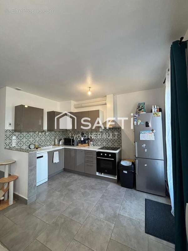 Maison 168 m² à Gondeville  - photo 3