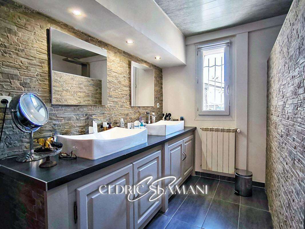 Maison à RAISSAC-SUR-LAMPY