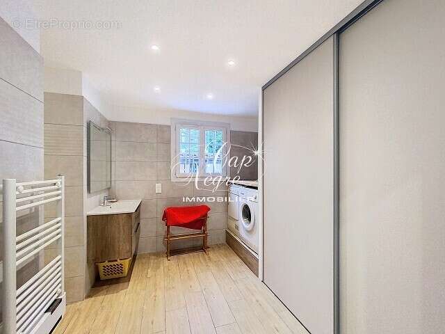 Maison à BORMES-LES-MIMOSAS