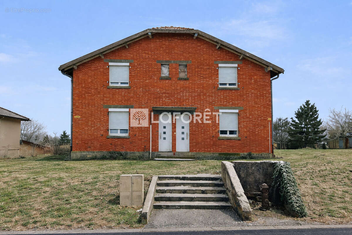 Maison à LA CHAPELLE-FELCOURT