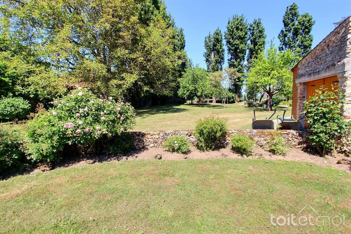 Maison à LA CELLE-LES-BORDES
