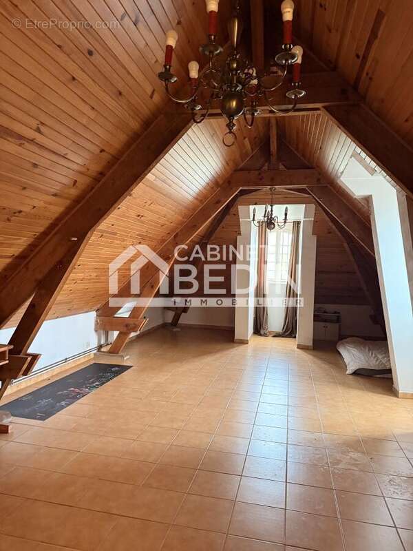 Maison à BELIN-BELIET