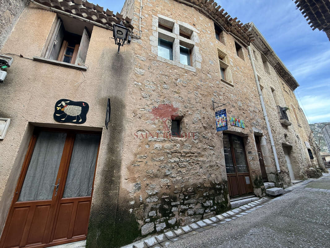 Maison à SAINT-GUILHEM-LE-DESERT