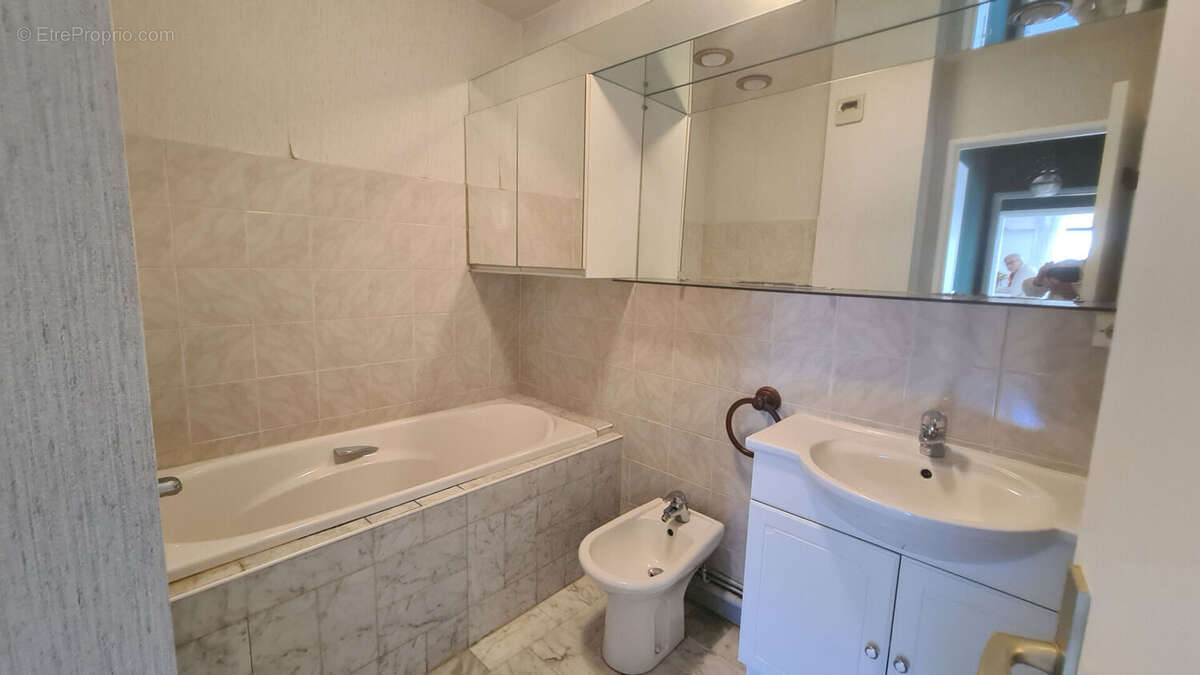 Appartement à SAINT-ETIENNE