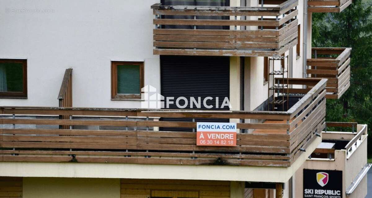 Appartement à SAINT-FRANCOIS-LONGCHAMP