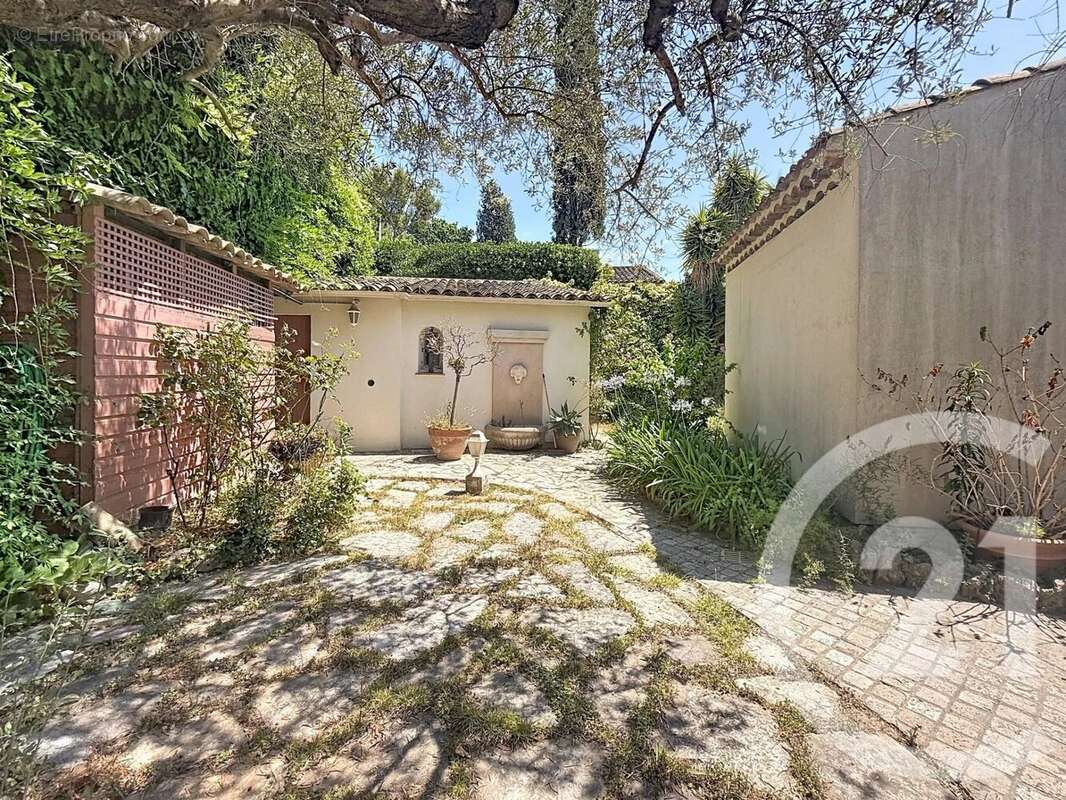 Maison 161 m² à Mougins  - photo 24