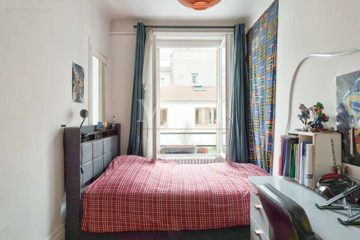 Appartement à PARIS-20E