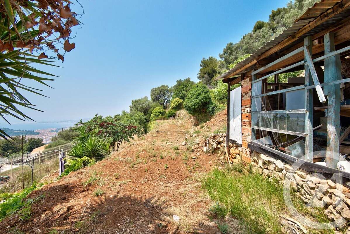 Terrain à NICE