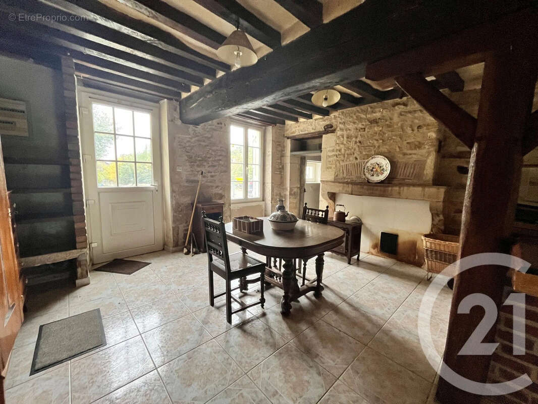 Maison à LA CHAPELLE-SAINT-ANDRE