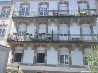 Appartement  de 89 m2 au rez de chaussée avec garage. - photo 2