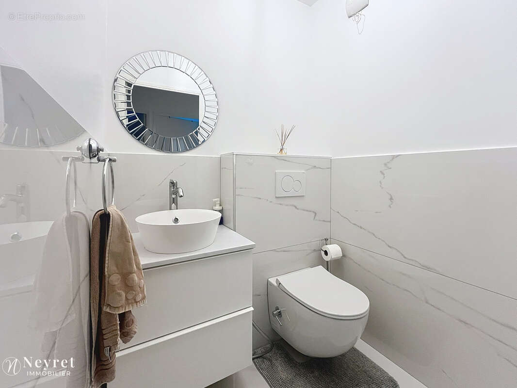 Appartement à SAINT-FONS
